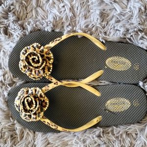 Brand:Bolaro,Mandeline,  Nautica sandals there all in order.